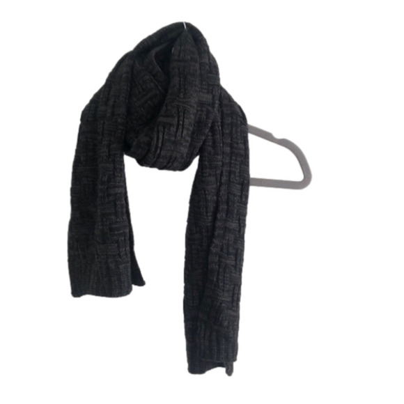 NWT  Charcoal Tip Top Bellissimo Warm Scarf - Picture 1 of 4